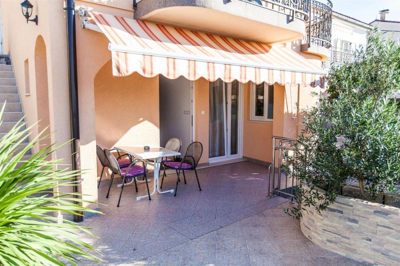 Apartments Carmen Crikvenica Exterior photo